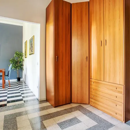 아파트 Joivy Stylish Flat In Porta Genova